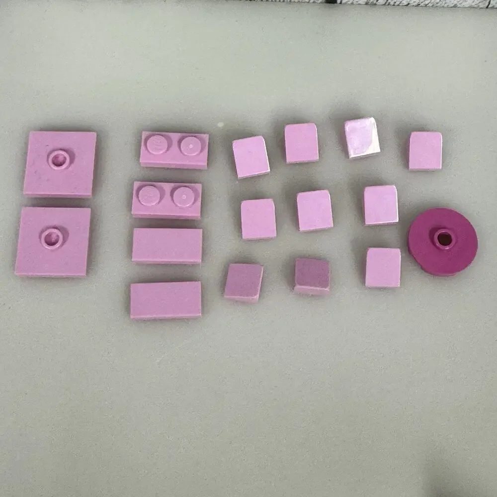 4 Lego Friends Cubes Pieces And Parts - NOT Complete